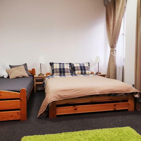 פראג Quiet Courtyard Apartment מראה חיצוני תמונה